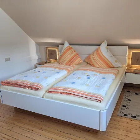Gaestehaus Gaes 2* Trittenheim